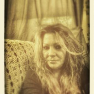 Meet your Posher, Dee